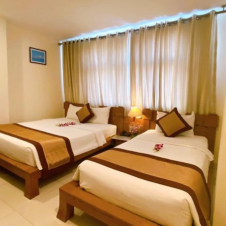 Ipeace Hotel - Bui Vien Walking Street Хошимин Екстериор снимка
