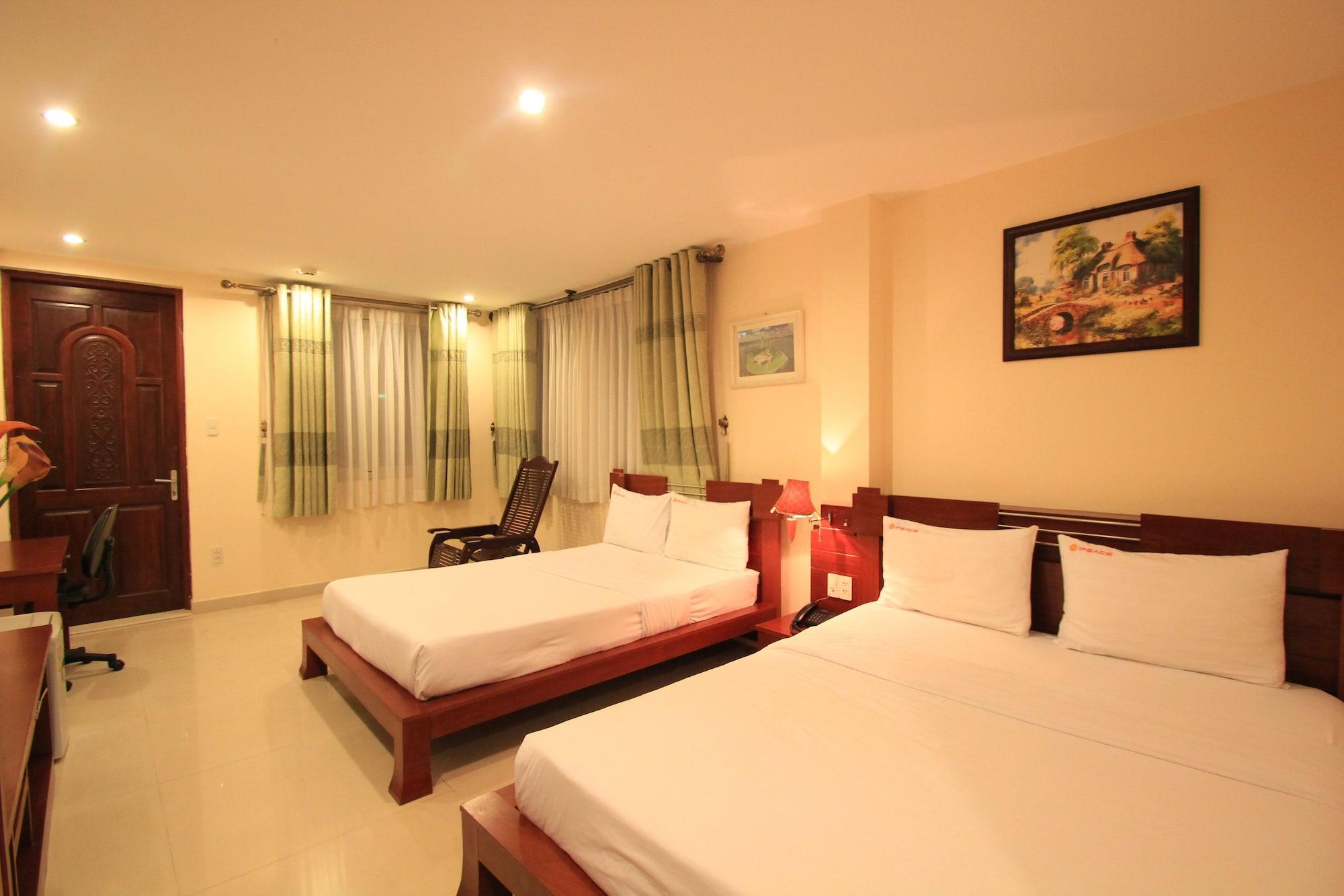 Ipeace Hotel - Bui Vien Walking Street Хошимин Екстериор снимка