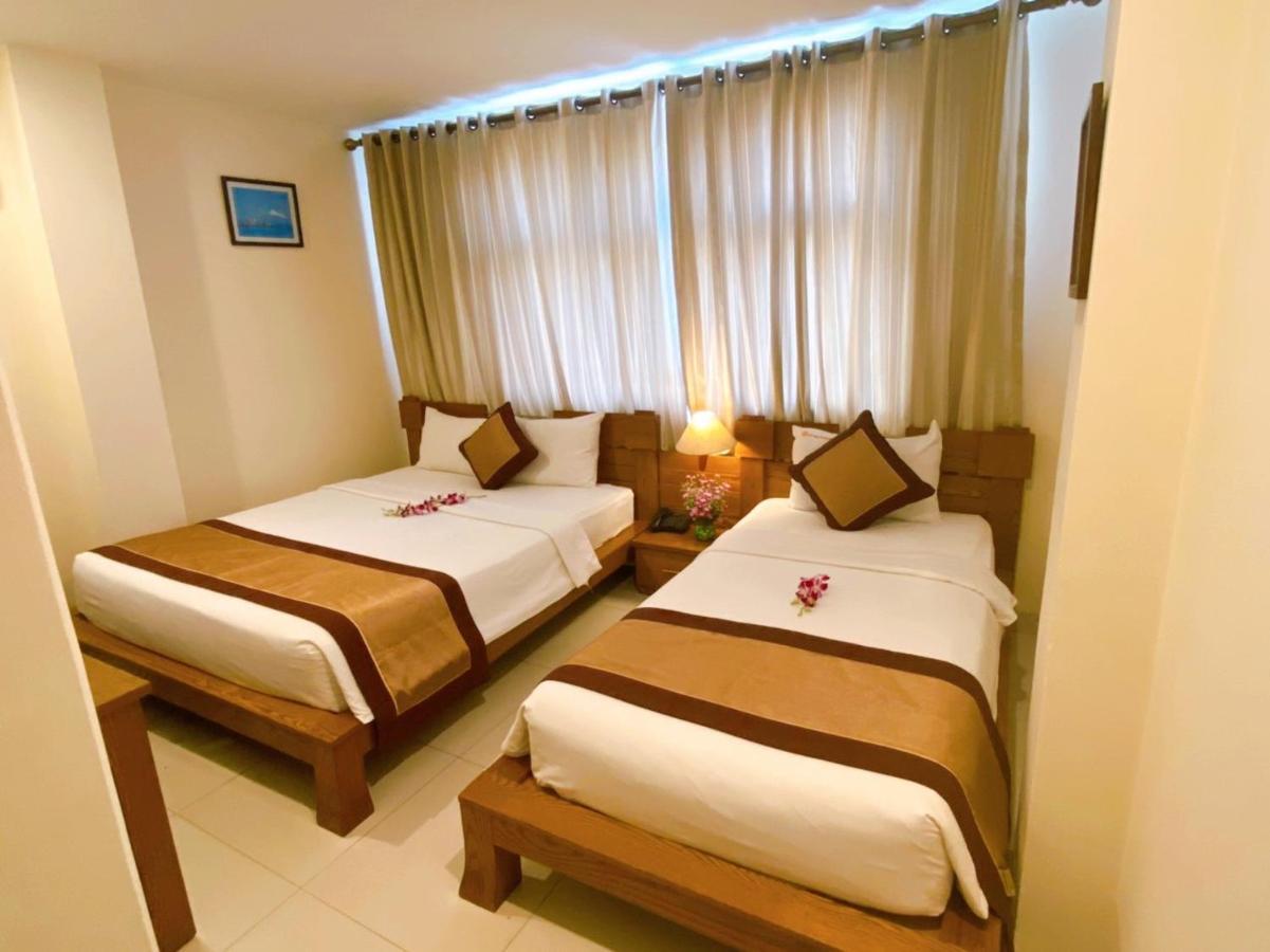 Ipeace Hotel - Bui Vien Walking Street Хошимин Екстериор снимка