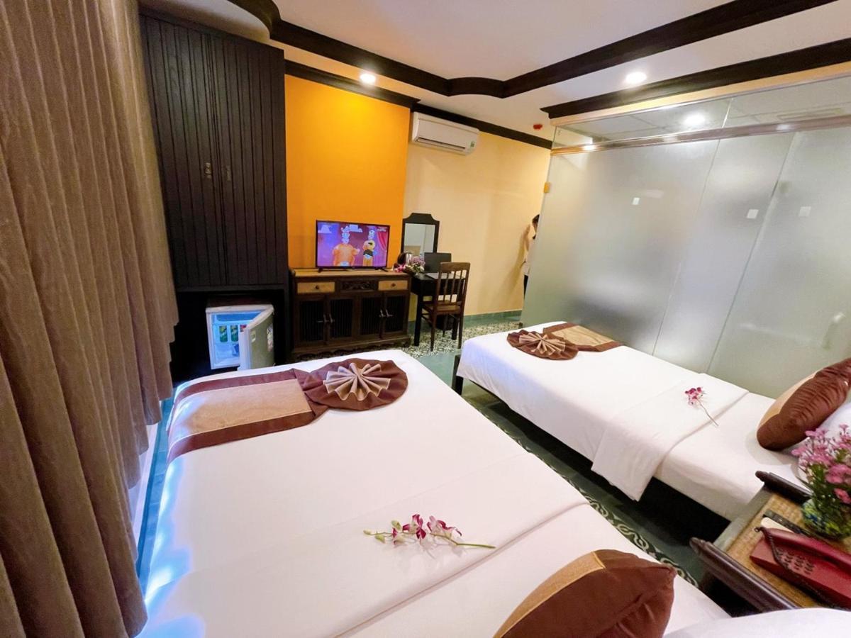 Ipeace Hotel - Bui Vien Walking Street Хошимин Екстериор снимка