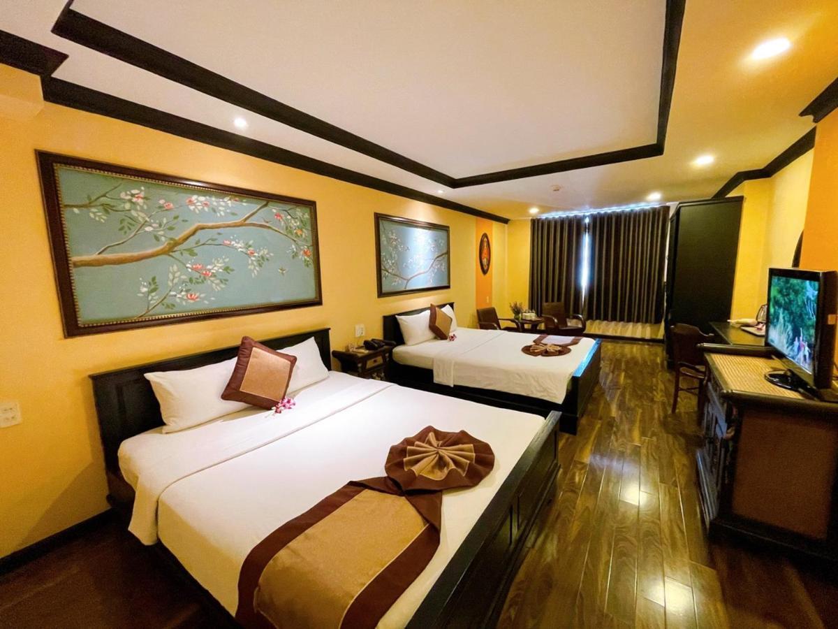 Ipeace Hotel - Bui Vien Walking Street Хошимин Екстериор снимка