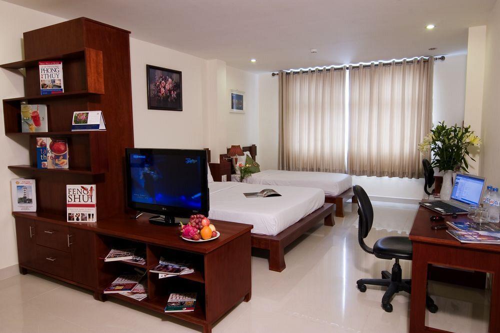 Ipeace Hotel - Bui Vien Walking Street Хошимин Екстериор снимка