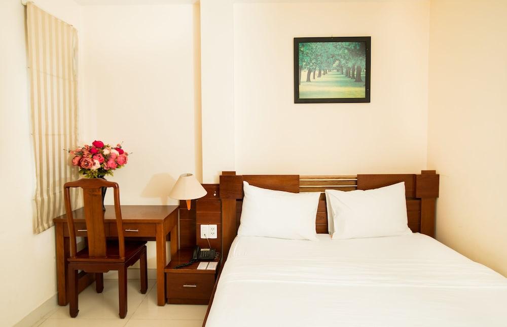Ipeace Hotel - Bui Vien Walking Street Хошимин Екстериор снимка