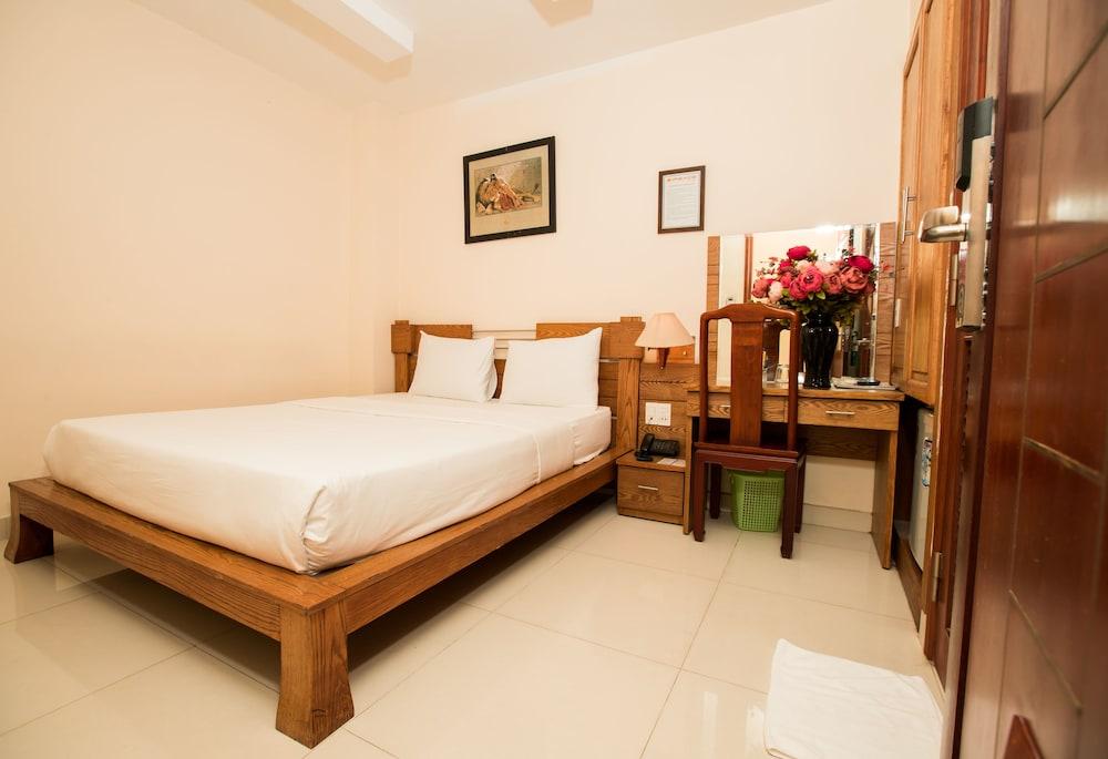 Ipeace Hotel - Bui Vien Walking Street Хошимин Екстериор снимка