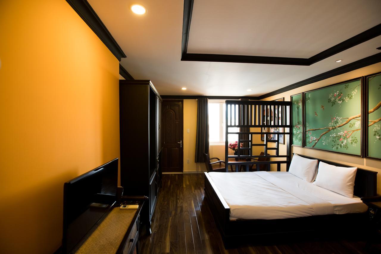 Ipeace Hotel - Bui Vien Walking Street Хошимин Екстериор снимка
