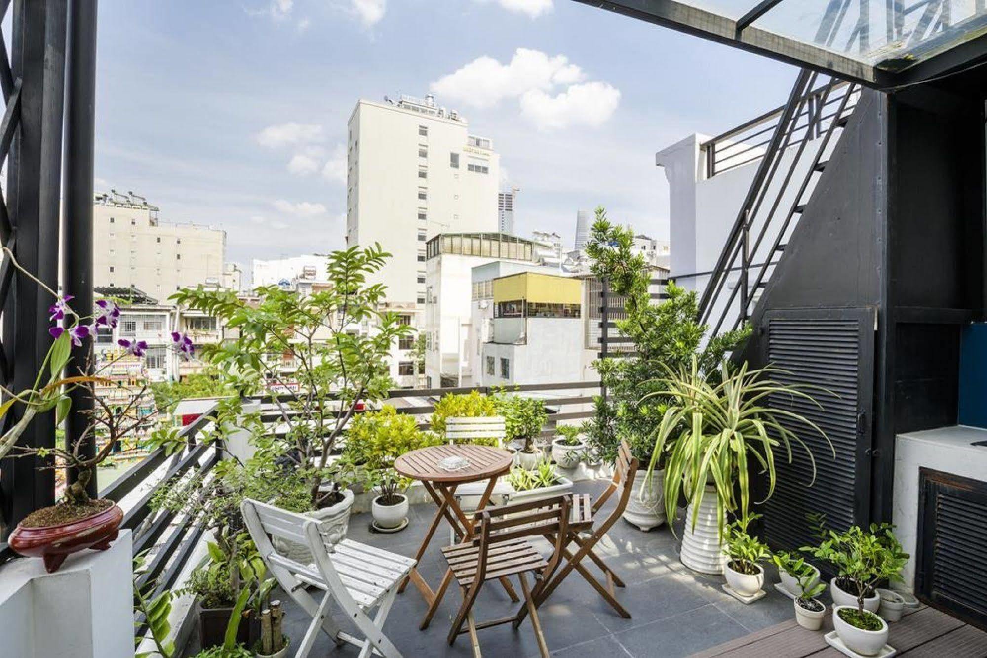 Ipeace Hotel - Bui Vien Walking Street Хошимин Екстериор снимка